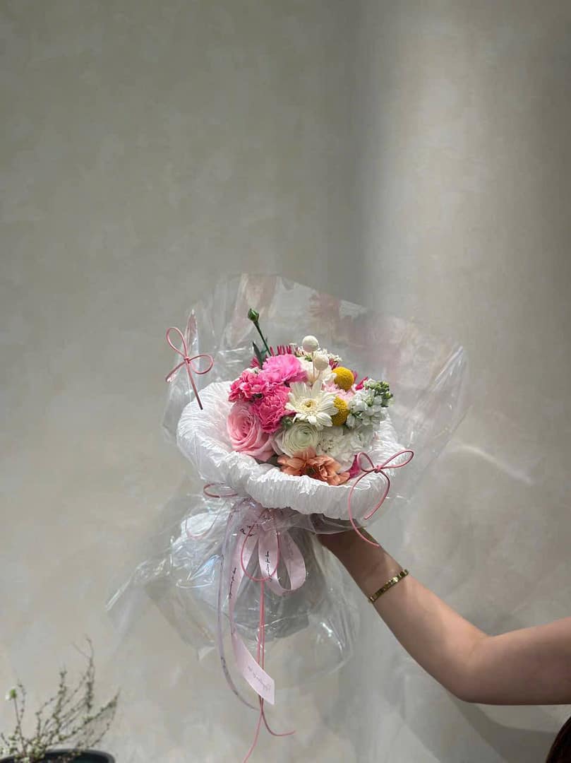 사랑과 감사의 장미 꽃다발